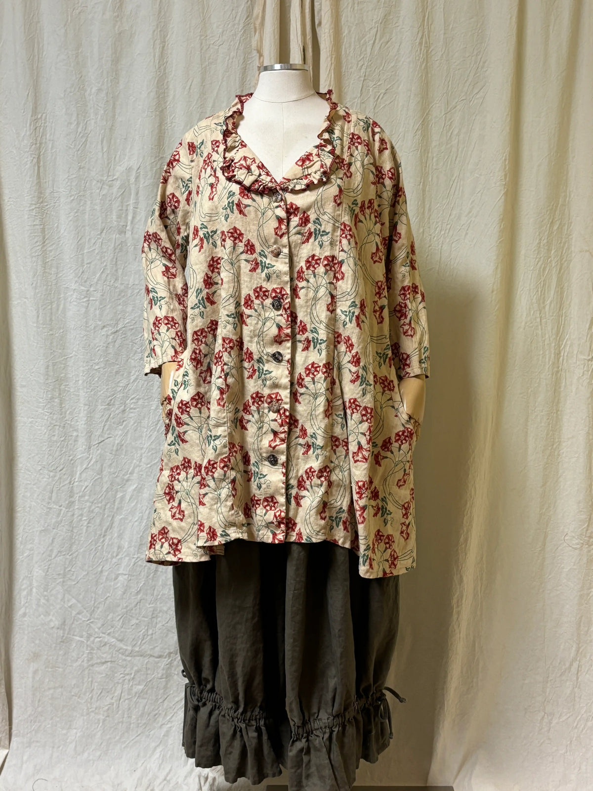 Phoebe Top Linen - Heart's Desire Clothing