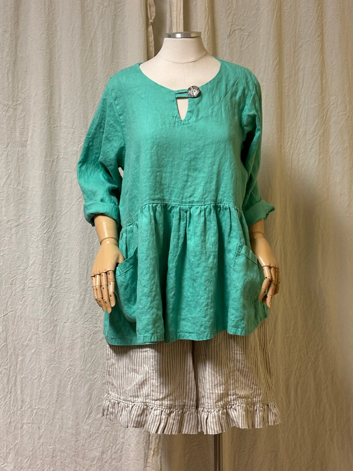 Garbo Shorts, Linen