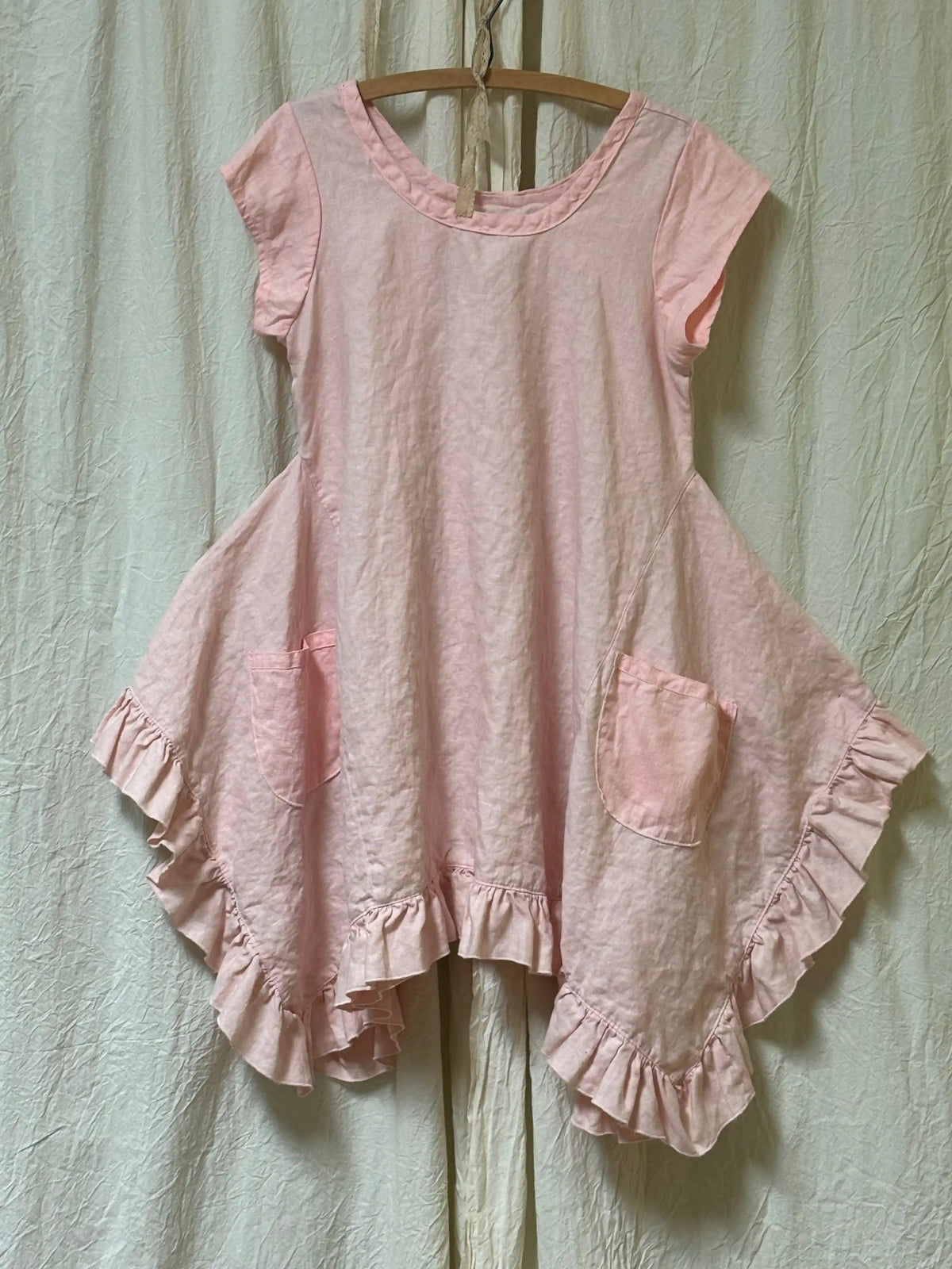 Flutter Top with Cap Sleeves in Linen