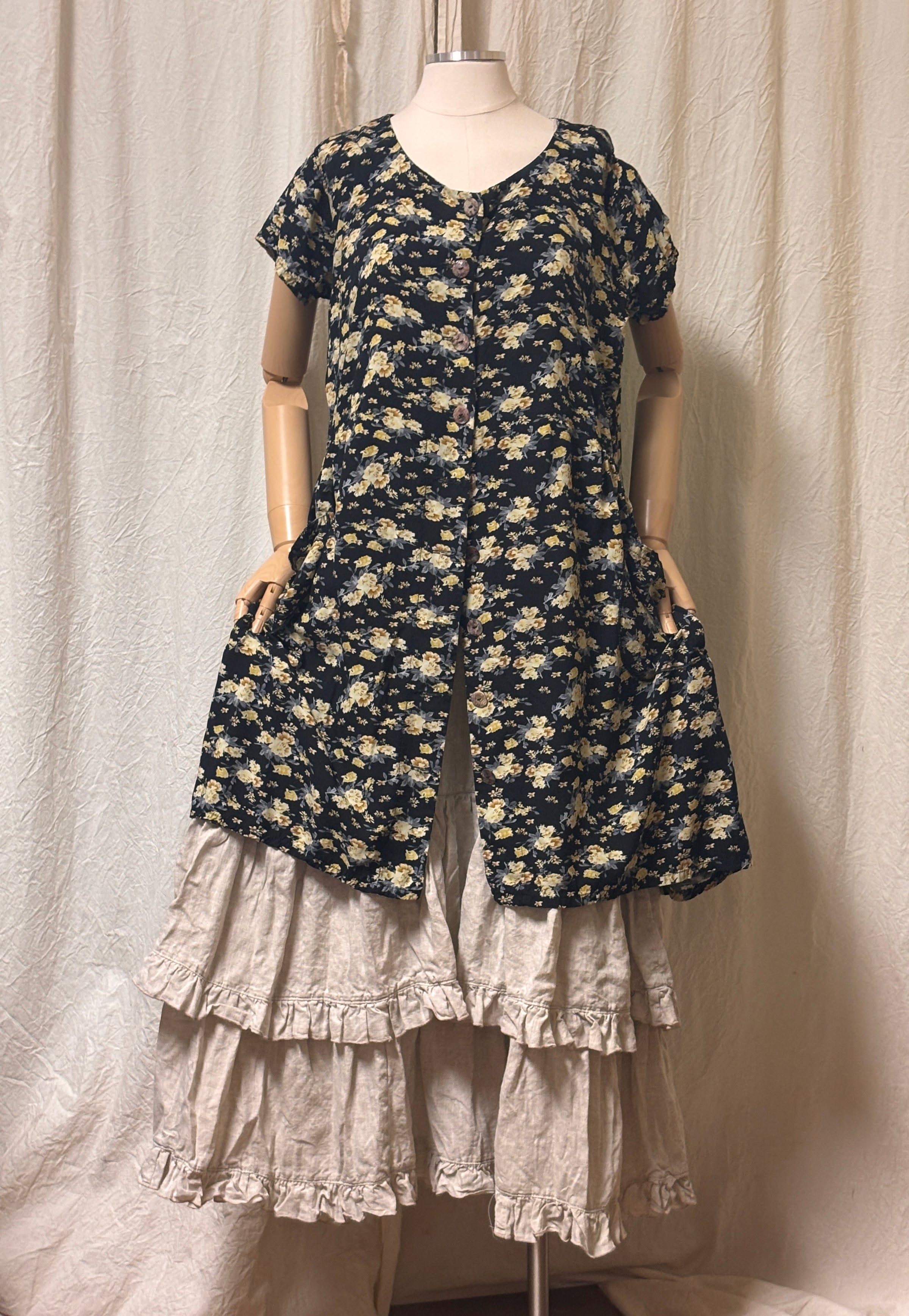 Suzanne Slip, Hankie Linen