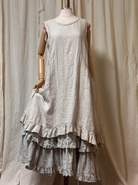 Suzanne Slip, Hankie Linen