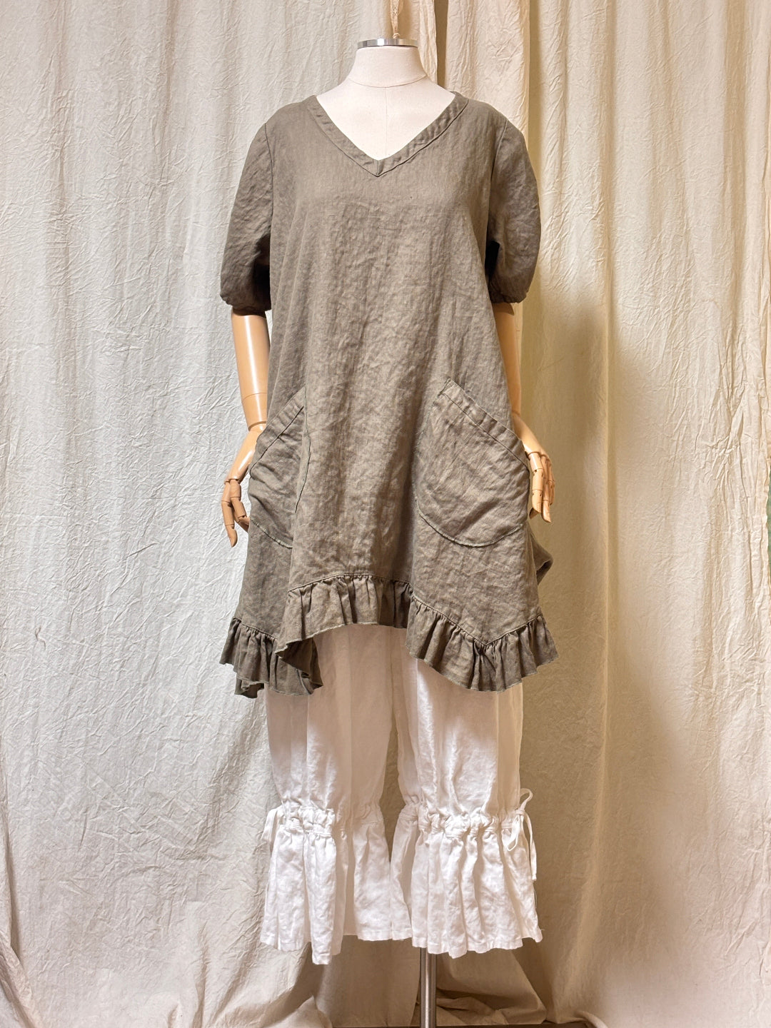 Alice Top  Linen - Heart's Desire Clothing