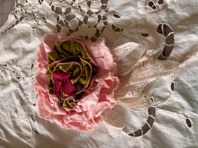Flower Pin,USA - Heart's Desire Clothing