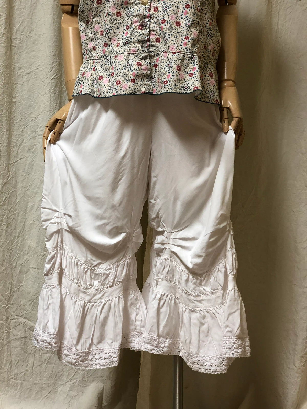 Mavis Bloomer Pant in Rayon
