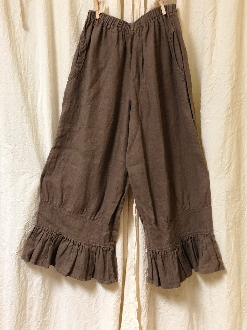 linen ruffled bloomer shorts by Goddess Gear