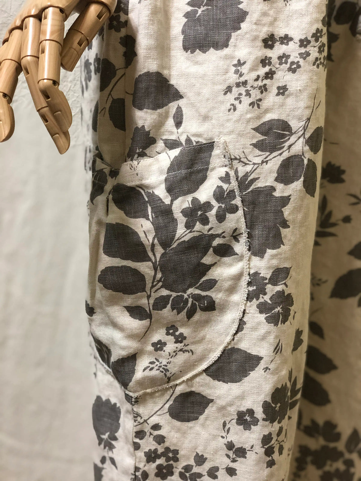 Cargo Capri Linen