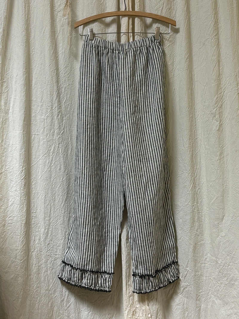 Ruched Bottom Crop Pant Linen