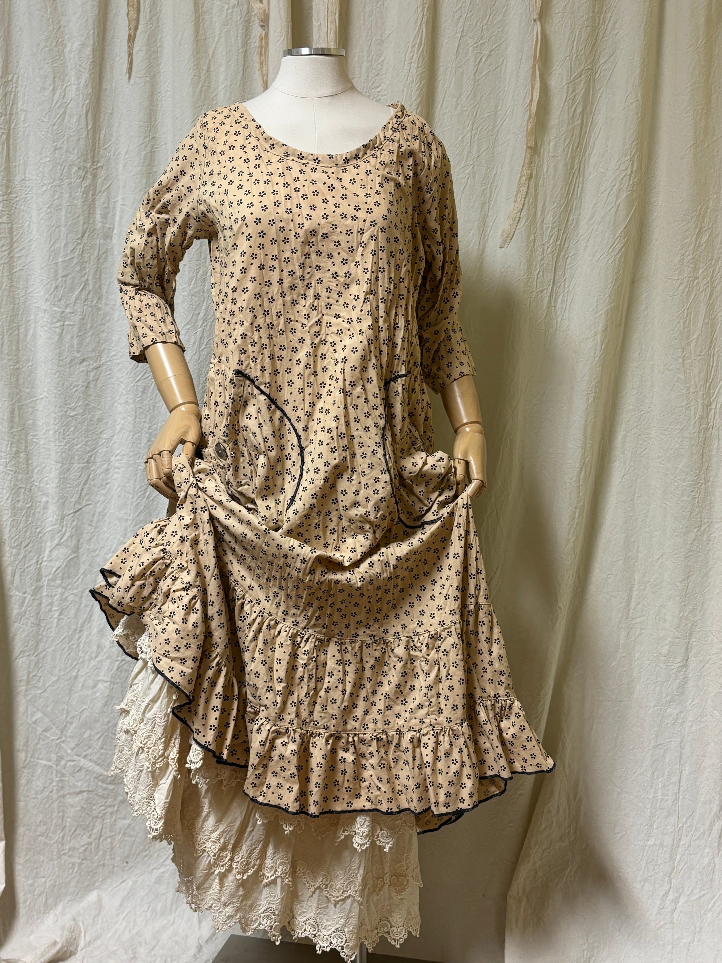 Prairie Dress Cotton Natural Navy Floral / M Prairie Dress Cotton Natural Navy Floral / M