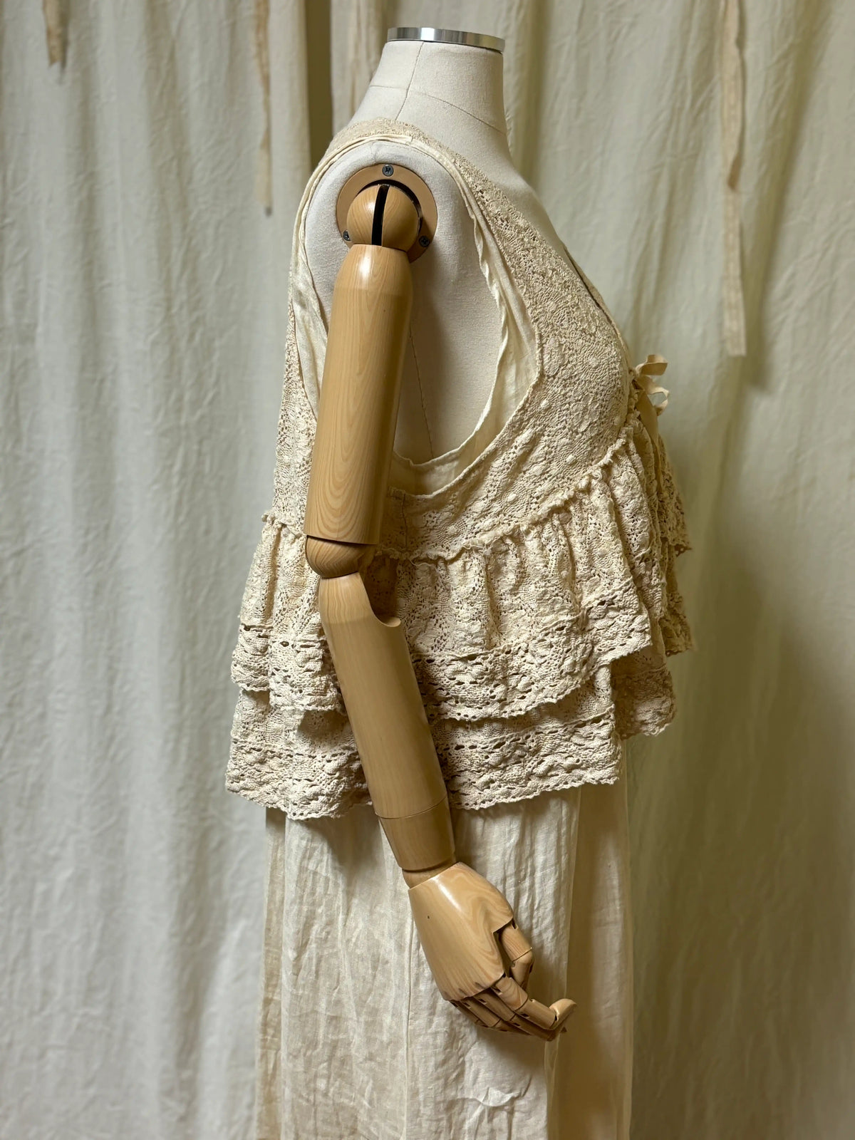 Ruffle Vest Cotton Lace, USA