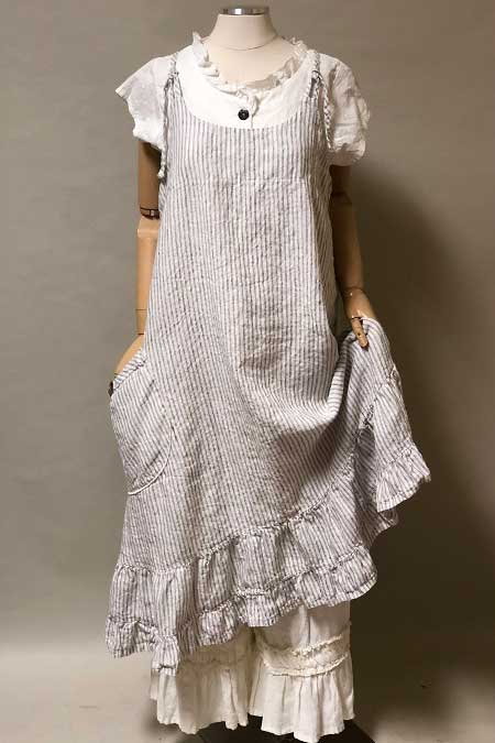 Emma Pinafore, Linen Black Pansy / L Emma Pinafore, Linen Black Pansy / L