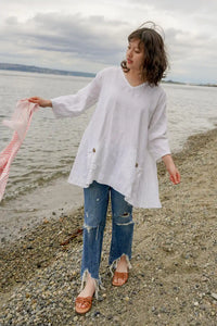 oversized linen top vneck Meggin Top in Linen, USA