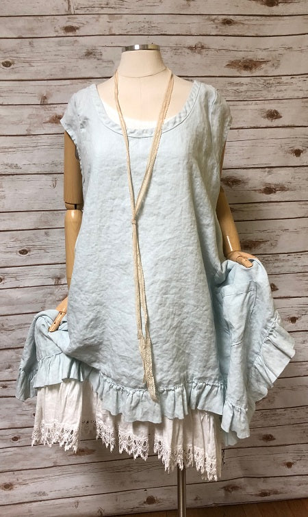 Flutter Top with Cap Sleeves in Linen