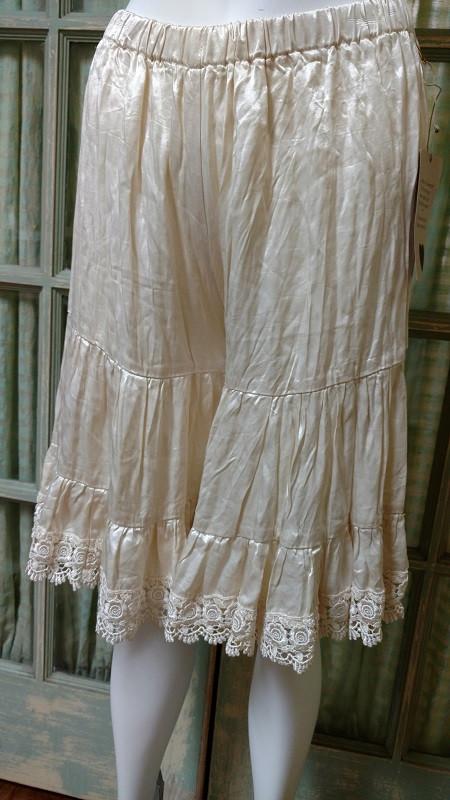 Gypsy Short in Satin, USA