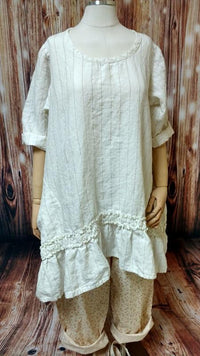 Nicole Top in Linen, USA