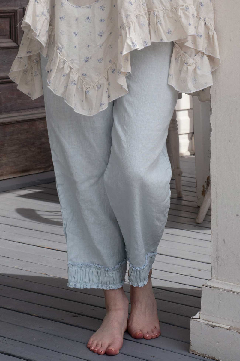 Ruched Bottom Crop Pant Linen