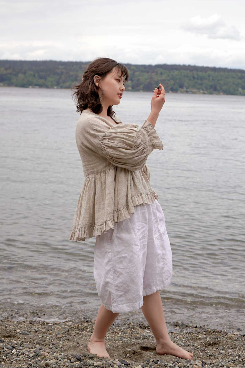 Long walking shorts in white linen Walking Short Linen